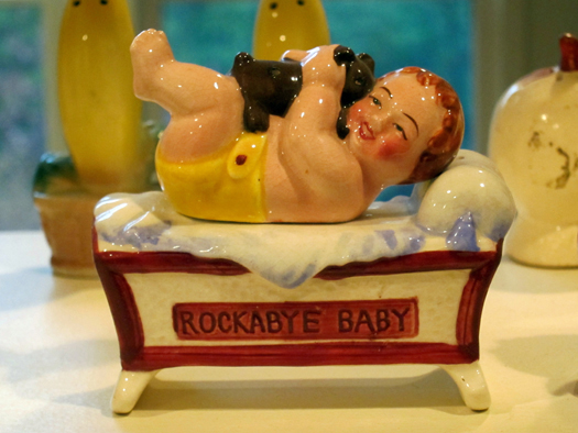 Gail Anderson’s Collection of Salt and Pepper Shakers: Slideshow: Slide 3